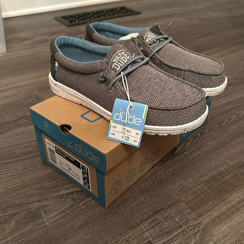 NWT Grey Hey Dude